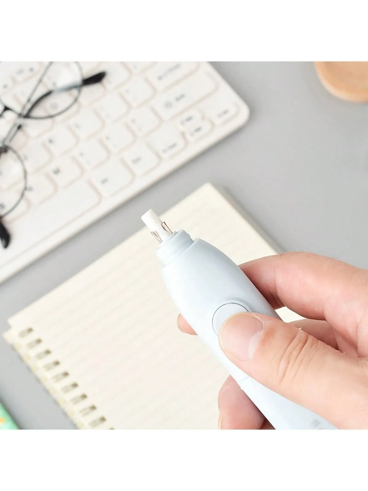 1pc Quick Erase Electric Sketch Eraser - Ideal For Portable Art Tools, Artists And Students (Batteries Not Included)