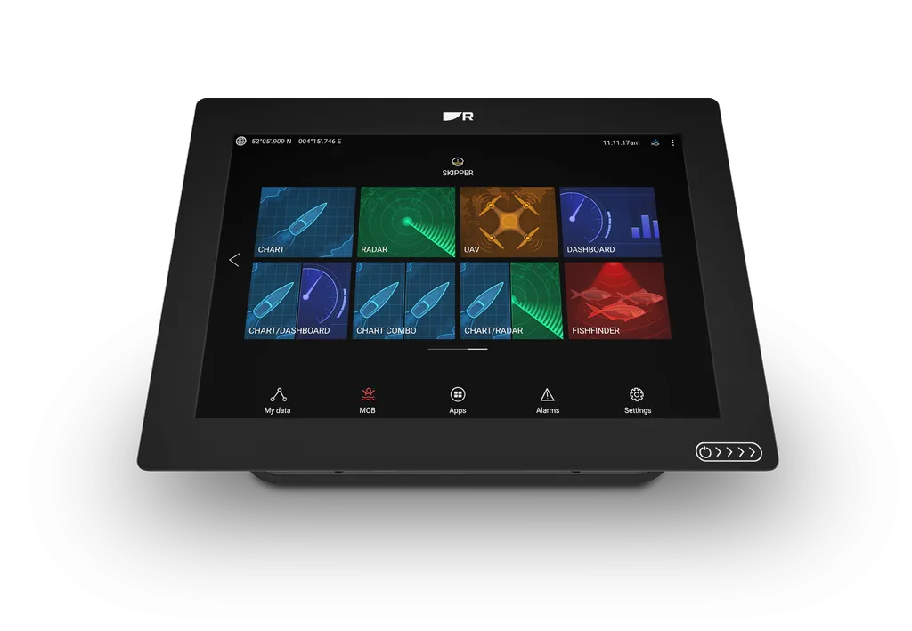 AXIOM  12" Multi-function Display with integrated RealVision 3D & 600W Sonar